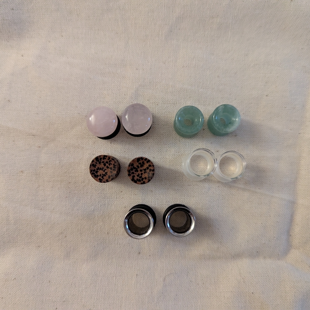 5 pairs 0g plugs